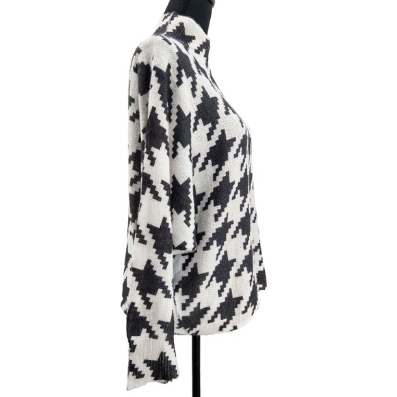 Italian Made Sweater - Large - Picture 2 of 10